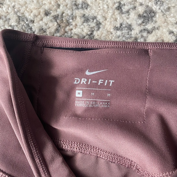 Nike Dri-Fit Women’s Leggings - Picture 3 of 5